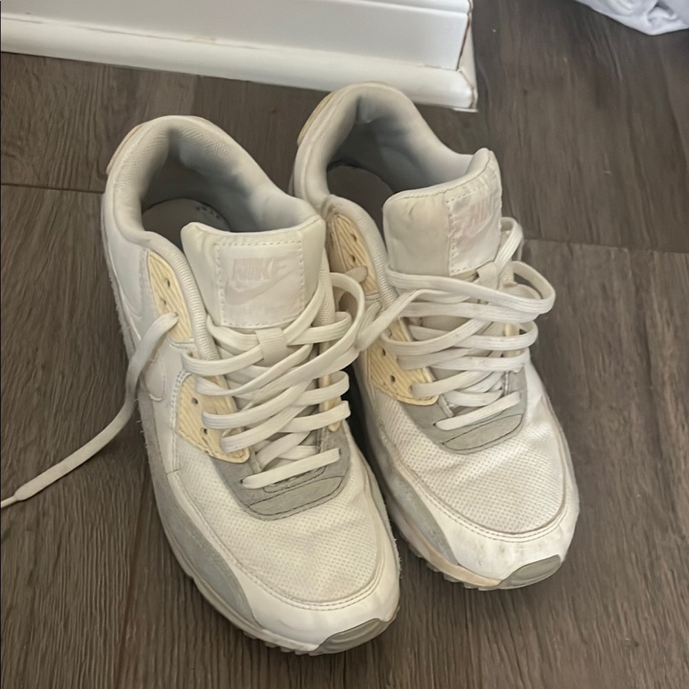Air max 90’s Nike White Sneakers